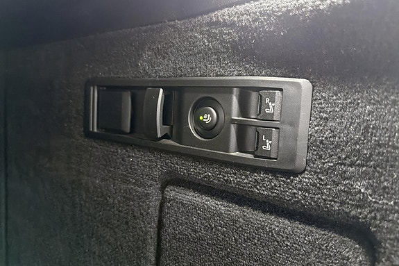 BMW iX 17 of 29