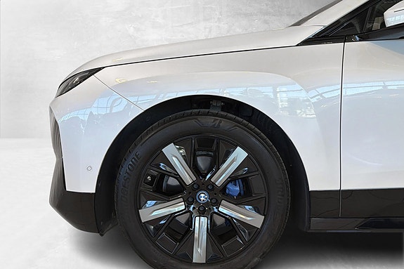 BMW iX 5 of 29