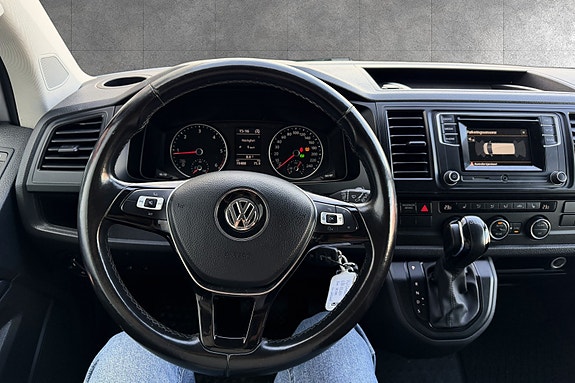 Volkswagen Caravelle 11 of 16