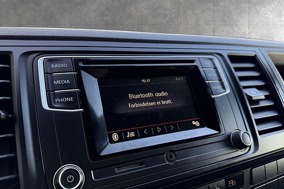 Volkswagen Caravelle 14 of 16