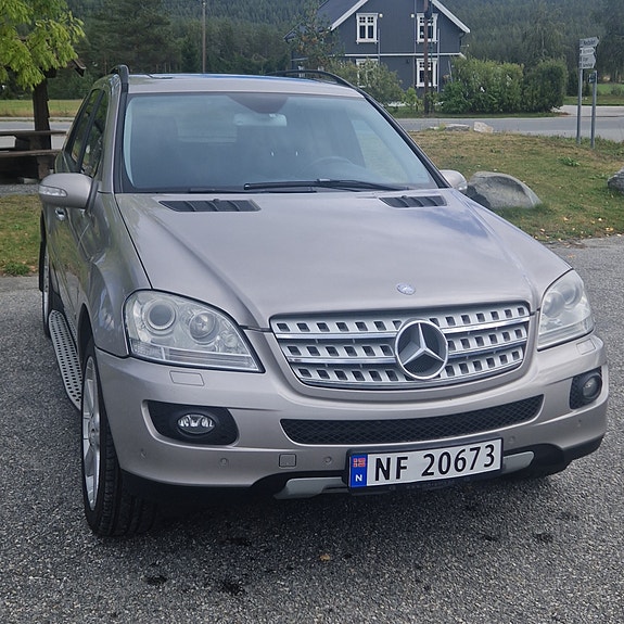 Mercedes-Benz ML280 5 of 30
