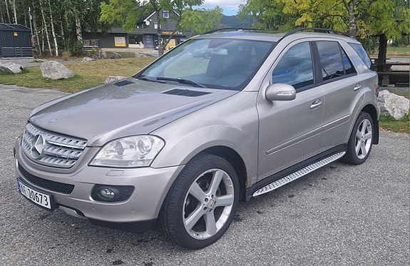 Mercedes-Benz ML280 4 of 30