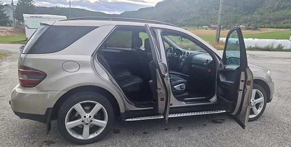 Mercedes-Benz ML280 21 of 30