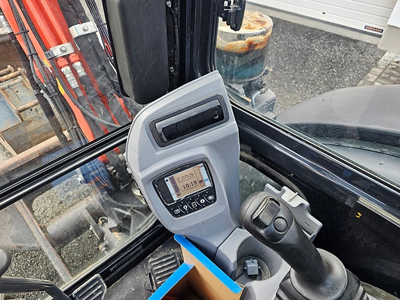 Kubota U48-4 8 of 12