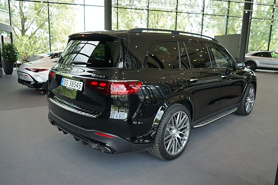 Mercedes-Benz GLS63 8 of 15