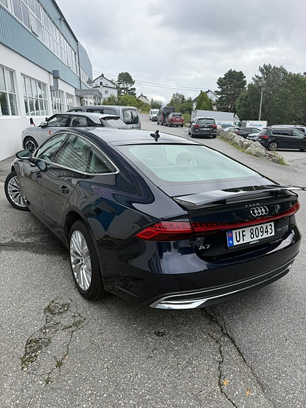 Audi A7 4 of 17