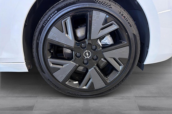 Opel Astra 21 of 21