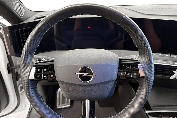 Opel Astra 8 of 21