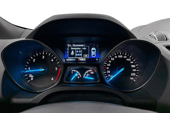 Ford Kuga 10 of 14
