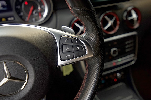 Mercedes-Benz A45 14 of 26