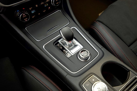 Mercedes-Benz A45 15 of 26