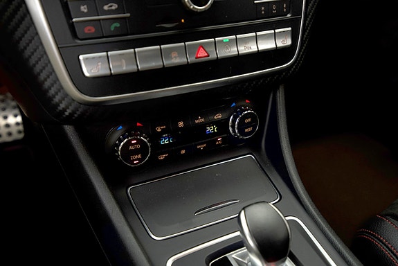 Mercedes-Benz A45 16 of 26