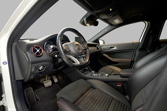 Mercedes-Benz A45 10 of 26