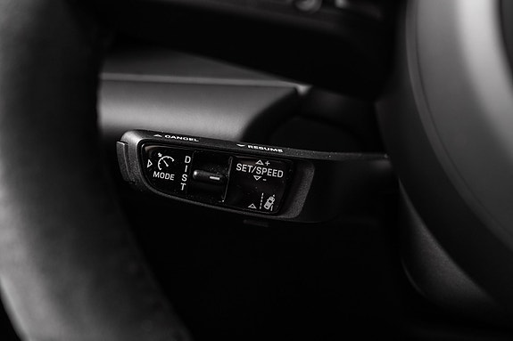 Porsche Macan 29 of 30