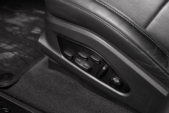 Porsche Macan 20 of 30