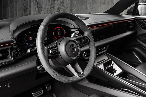 Porsche Macan 17 of 30