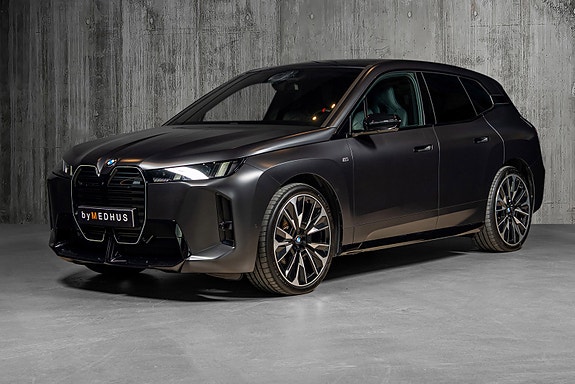 BMW iX 9 of 30
