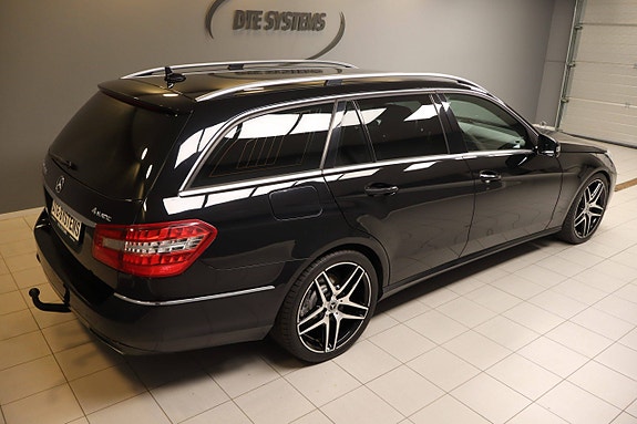Mercedes-Benz E250 11 of 30