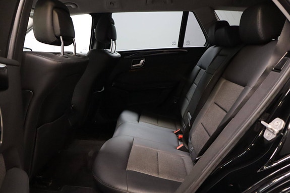 Mercedes-Benz E250 22 of 30