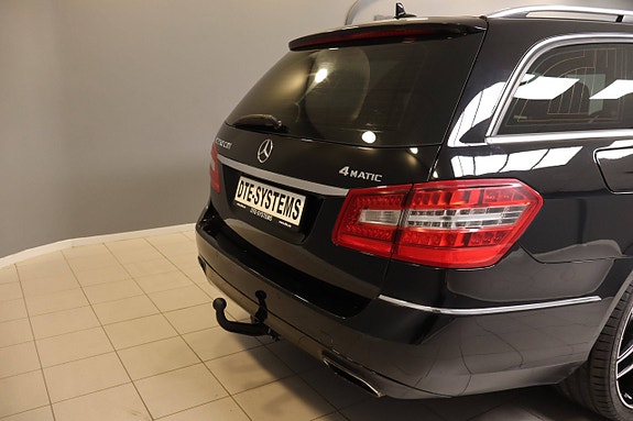 Mercedes-Benz E250 12 of 30