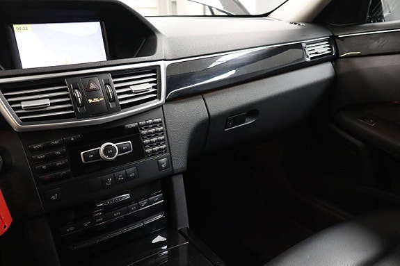 Mercedes-Benz E250 28 of 30
