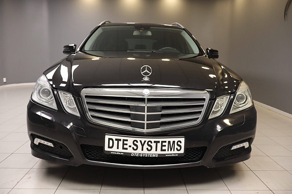 Mercedes-Benz E250 6 of 30