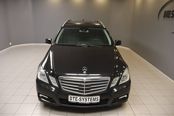 Mercedes-Benz E250 16 of 30