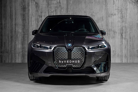 BMW iX 7 of 30
