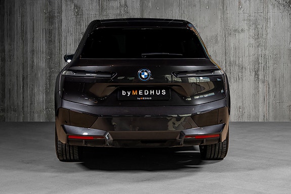 BMW iX 6 of 30