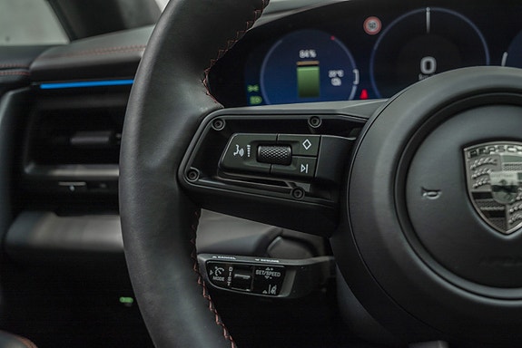 Porsche Macan 26 of 30