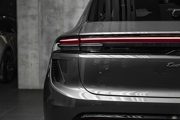 Porsche Macan 9 of 30