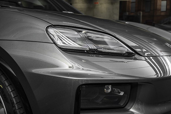 Porsche Macan 10 of 30