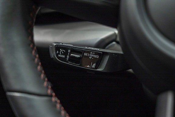 Porsche Macan 28 of 30