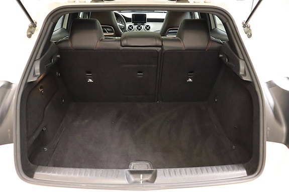 Mercedes-Benz GLA200 d 8 of 30