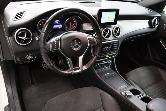 Mercedes-Benz GLA200 d 23 of 30