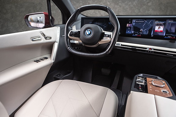 BMW iX 29 of 30