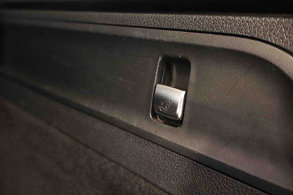 Mercedes-Benz GLC220 d 13 of 30