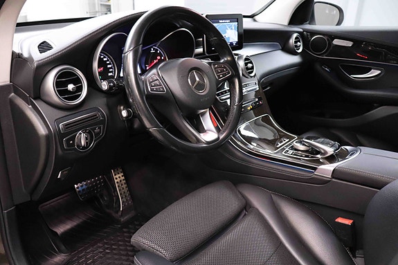 Mercedes-Benz GLC220 d 26 of 30