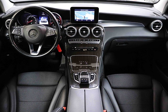 Mercedes-Benz GLC220 d 3 of 30