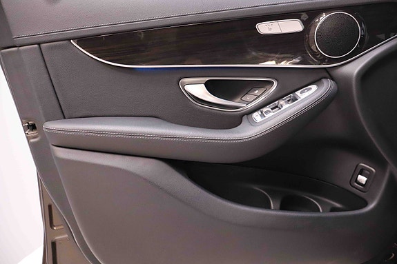 Mercedes-Benz GLC220 d 28 of 30