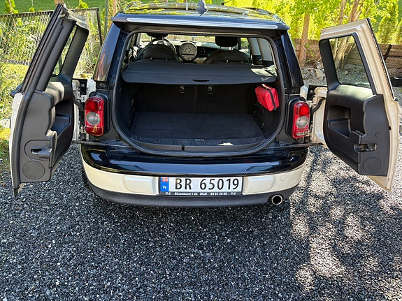 MINI Clubman Cooper D 9 of 13