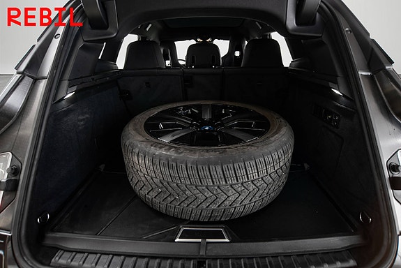 BMW iX 23 of 26