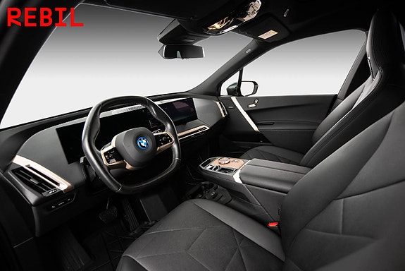 BMW iX 9 of 26