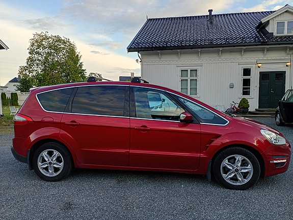 Ford S-MAX 3 of 30