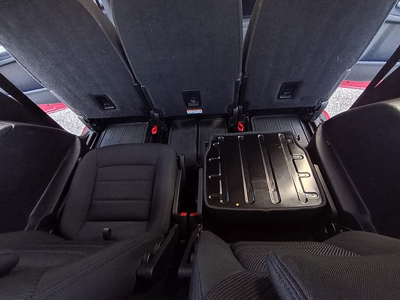 Ford S-MAX 22 of 30