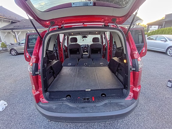 Ford S-MAX 15 of 30