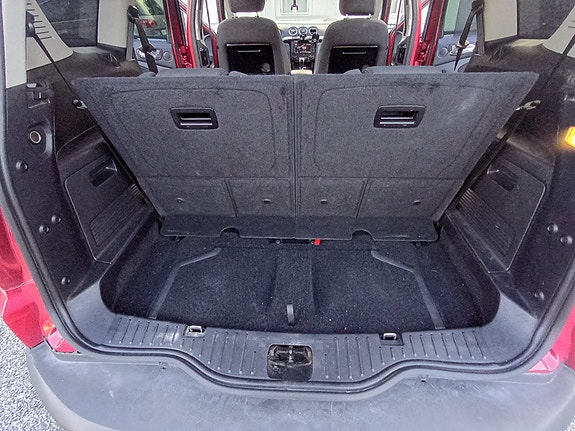 Ford S-MAX 16 of 30