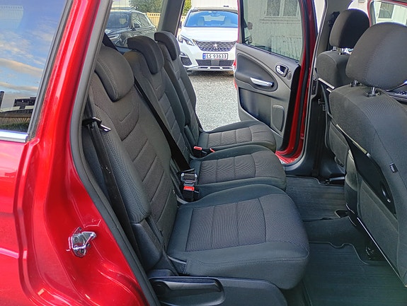 Ford S-MAX 11 of 30