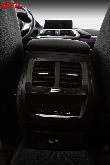 BMW iX3 24 of 29