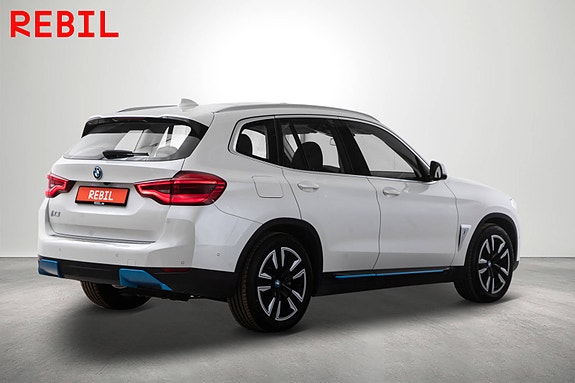 BMW iX3 7 of 29